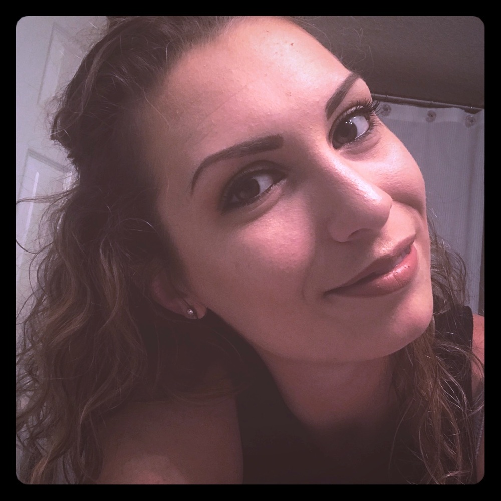 Meet your Posher, Olivia
